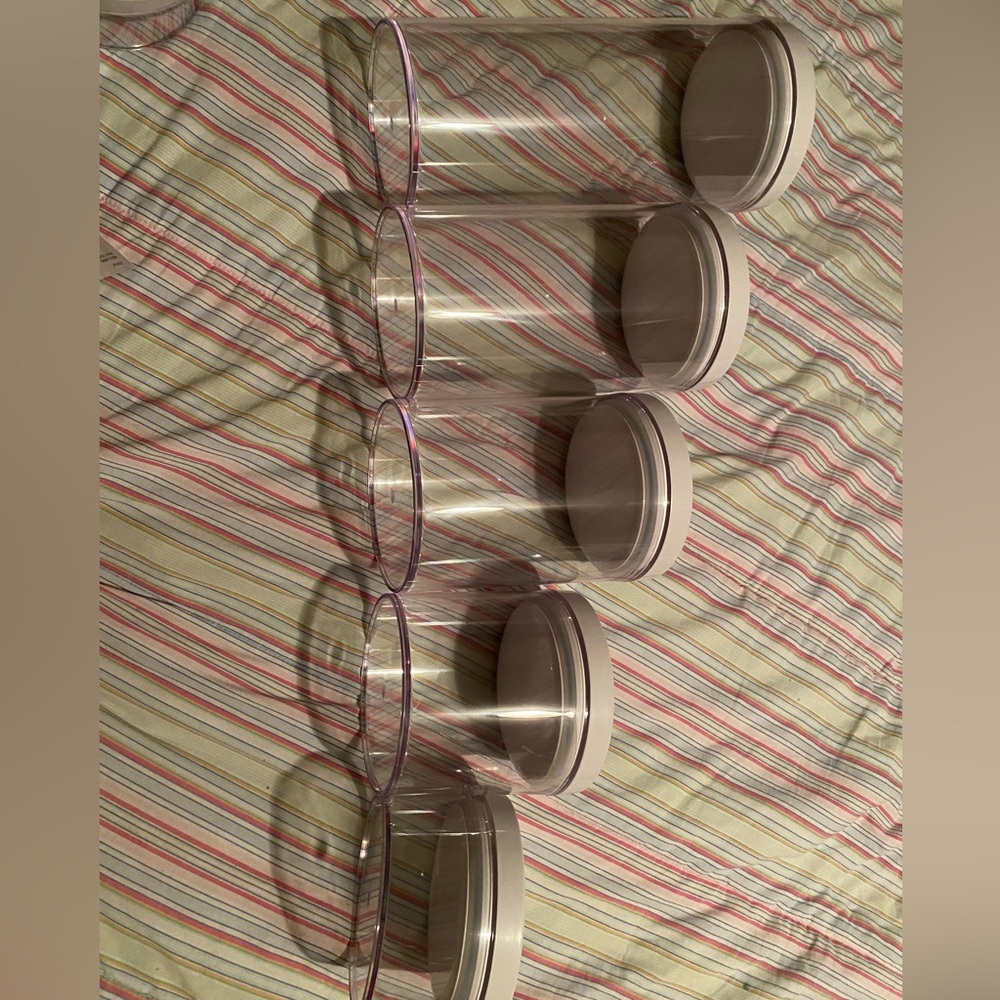 Seal tight containers
